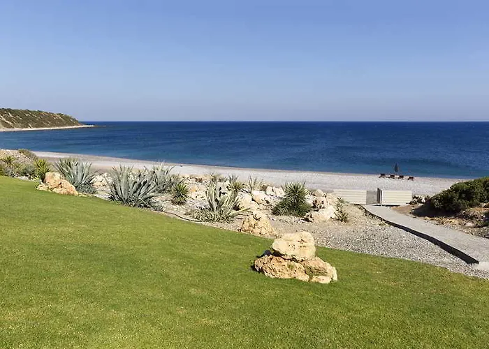 Villa Seven Lakhania