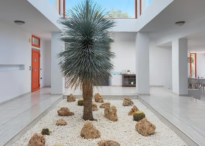 Seven Villa *