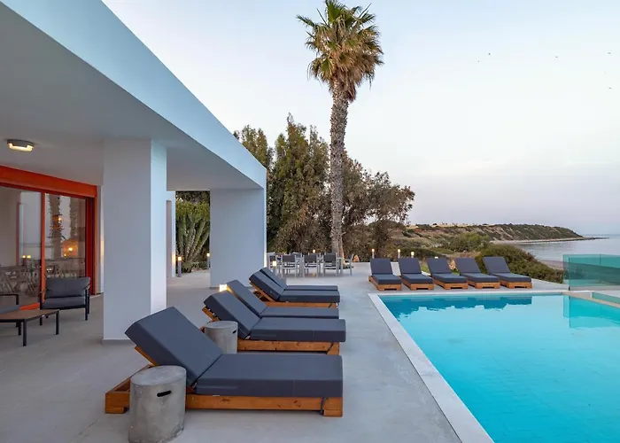 Villa Seven Lakhania