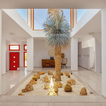 Seven Вилла Лакания